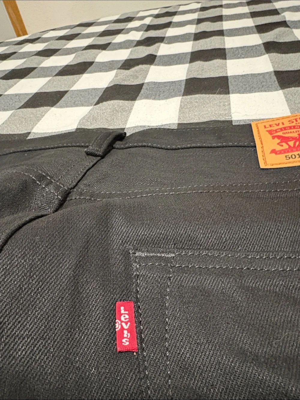 EXC Levi Levi's 501 Polished Black Button Fly Jeans Mens 36 x 36 Cotton Whiskers